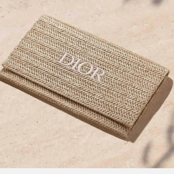 AUTHENTIC! DIOR Raffia Clutch - Picture 1 of 5